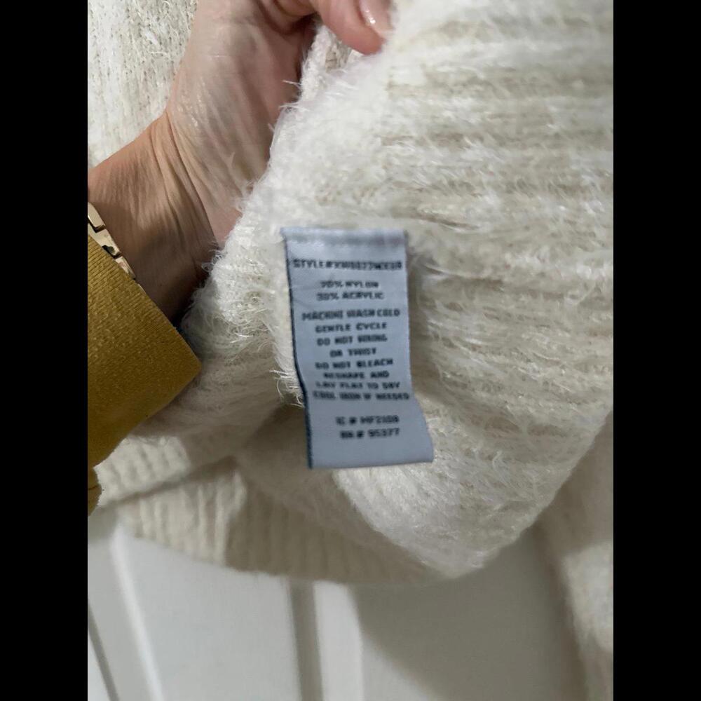 Sanctuary Off White Sweater Women’s size large - Picture 4 of 5